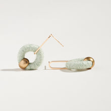 Load image into Gallery viewer, Mandy Earrings