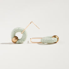 Load image into Gallery viewer, Mandy Earrings