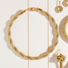 Load image into Gallery viewer, Twist Necklace {batch}