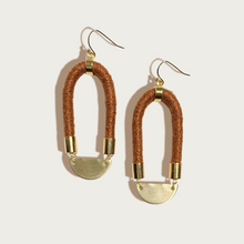 Load image into Gallery viewer, Elongated Earrings