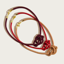 Load image into Gallery viewer, Petit Water Bowline Necklace
