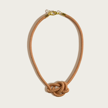 Load image into Gallery viewer, Petit Water Bowline Necklace