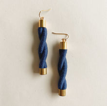 Load image into Gallery viewer, Twist Earrings {batch}
